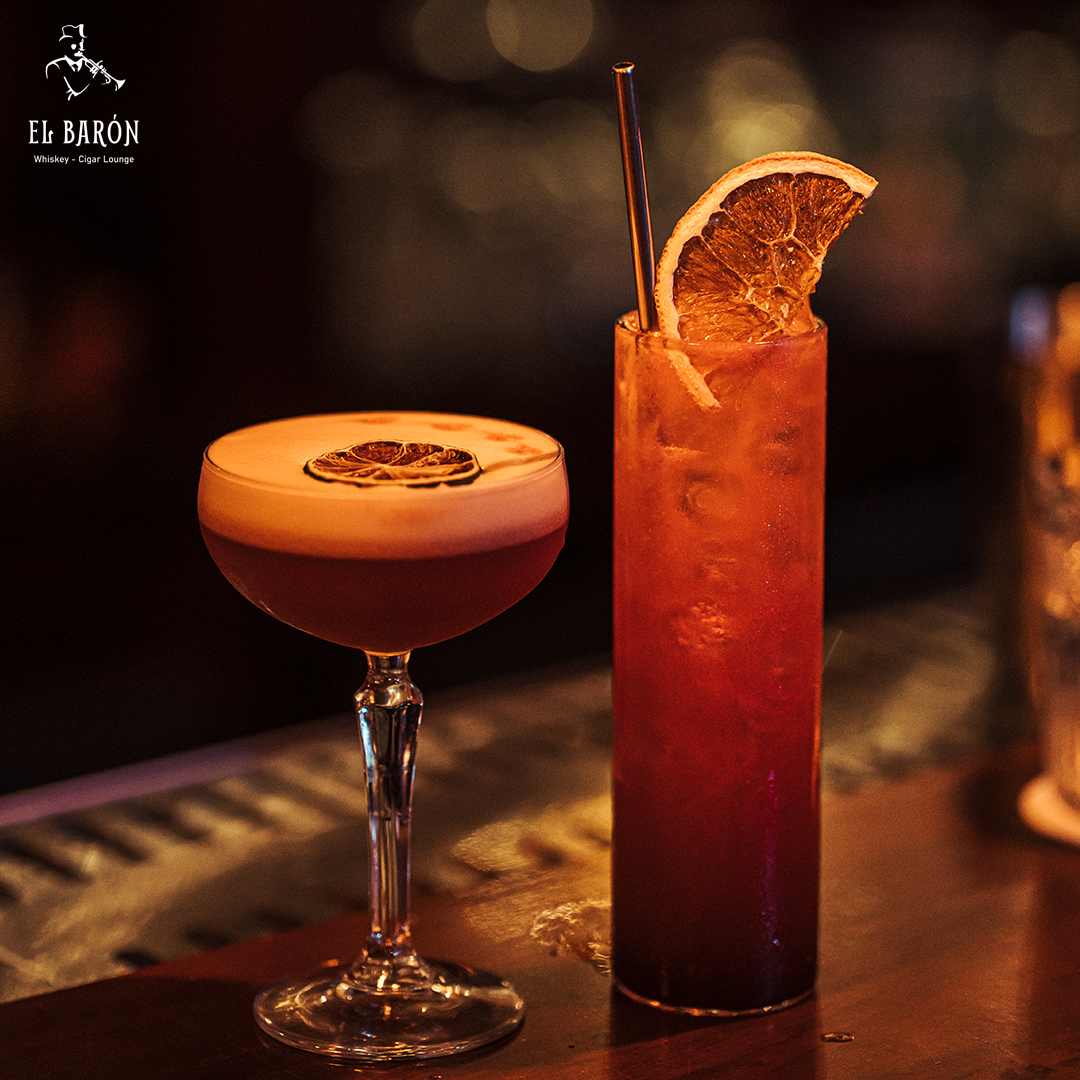 Các ly cocktail pha chế thủ công trong khung giờ Happy Hour tại Sài Gòn