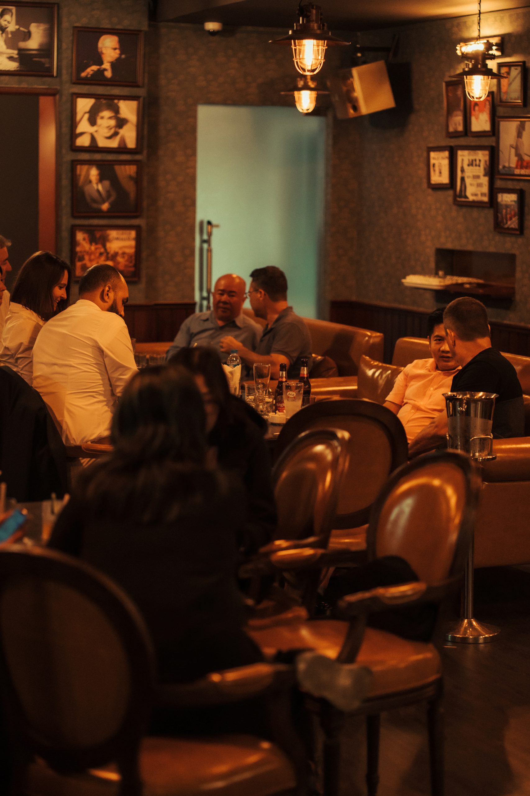 Không gian nhà hàng phong cách Western dining sang trọng tại Quận 7
